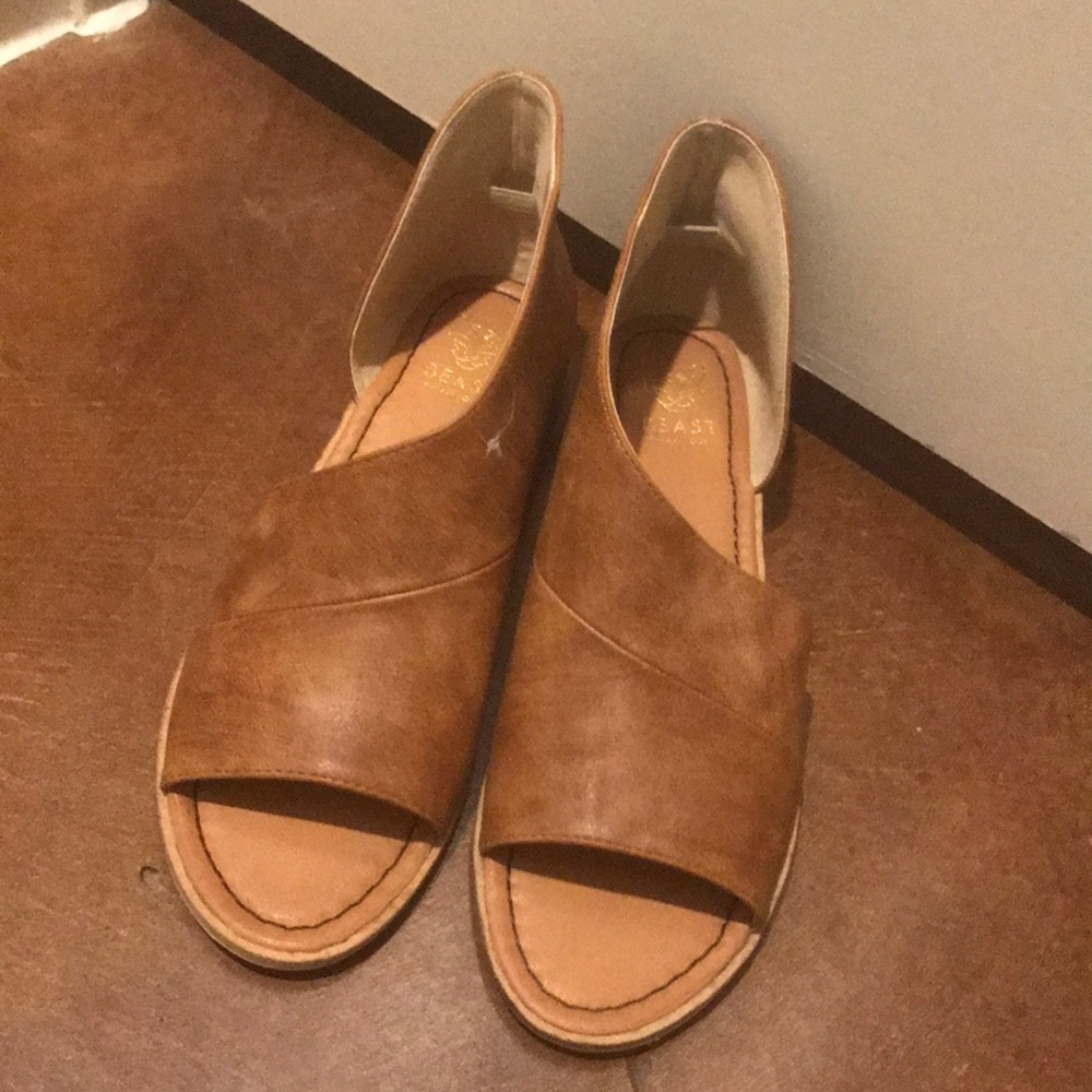 Leather flats with side detailing.